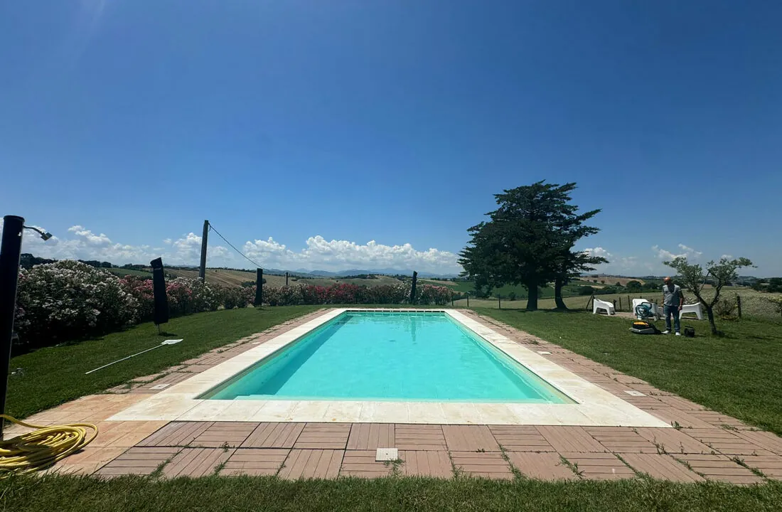 Ostra-sette