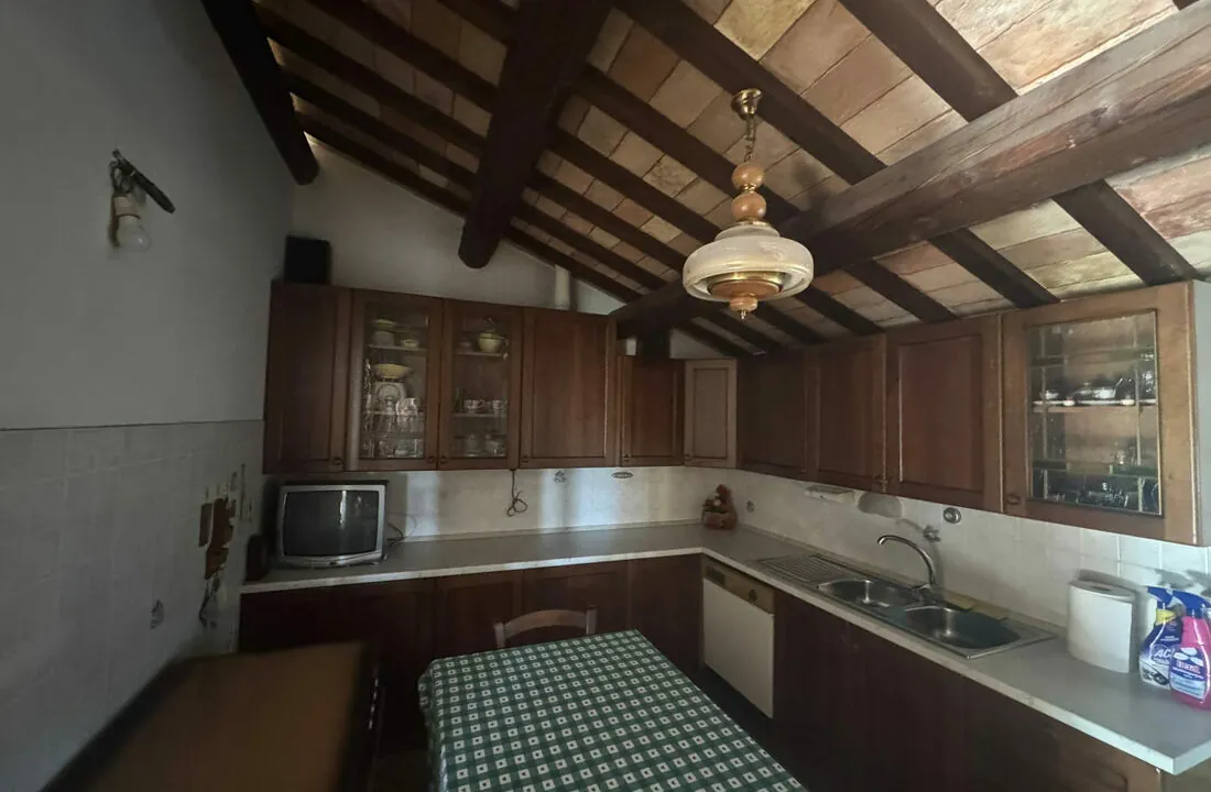 Casa-senza-fondamenta-nove