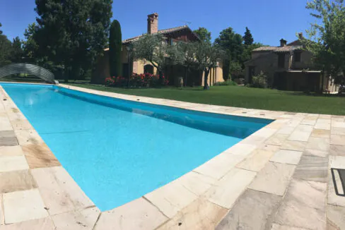 POOOOOOL
