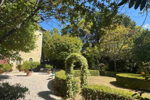 Villa-Strada-centodue
