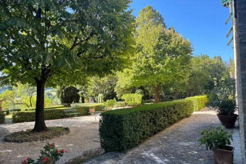 Villa-Strada-duecentodue
