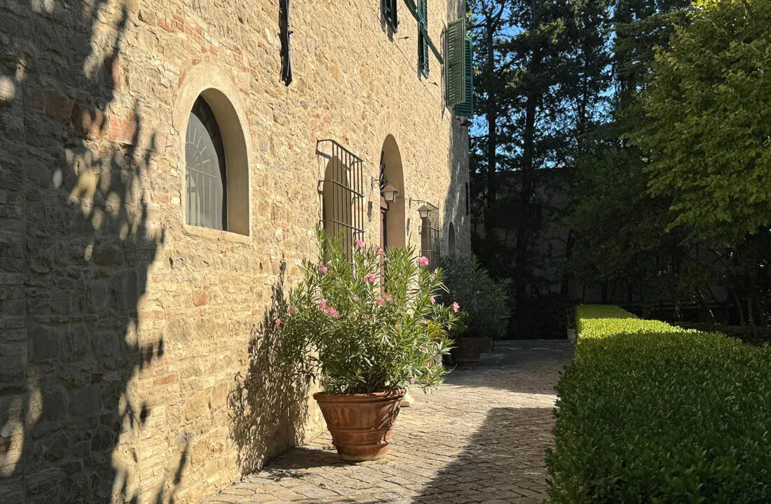 Villa-Strada-duecentotre